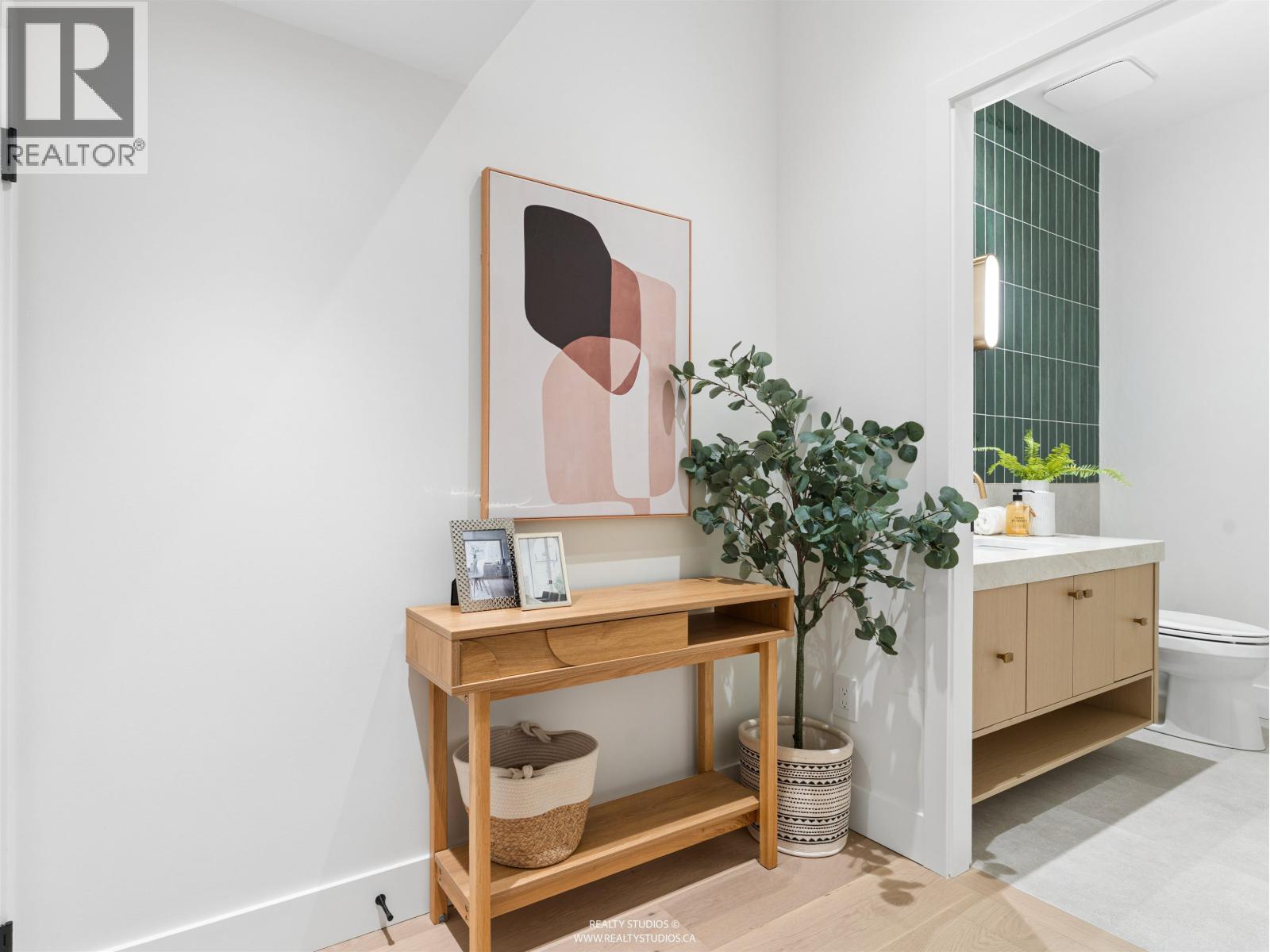 2 2541 E 2nd Avenue, Vancouver, British Columbia  V5M 1C7 - Photo 7 - R3174047