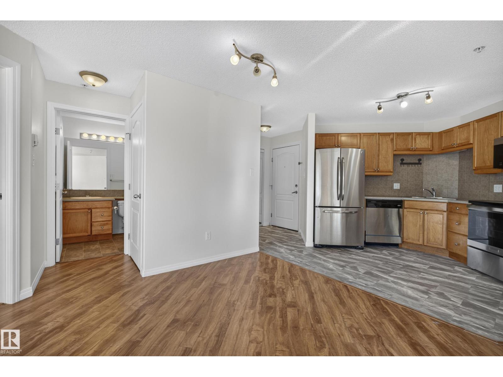 #2212 320 CLAREVIEW STATION DR NW