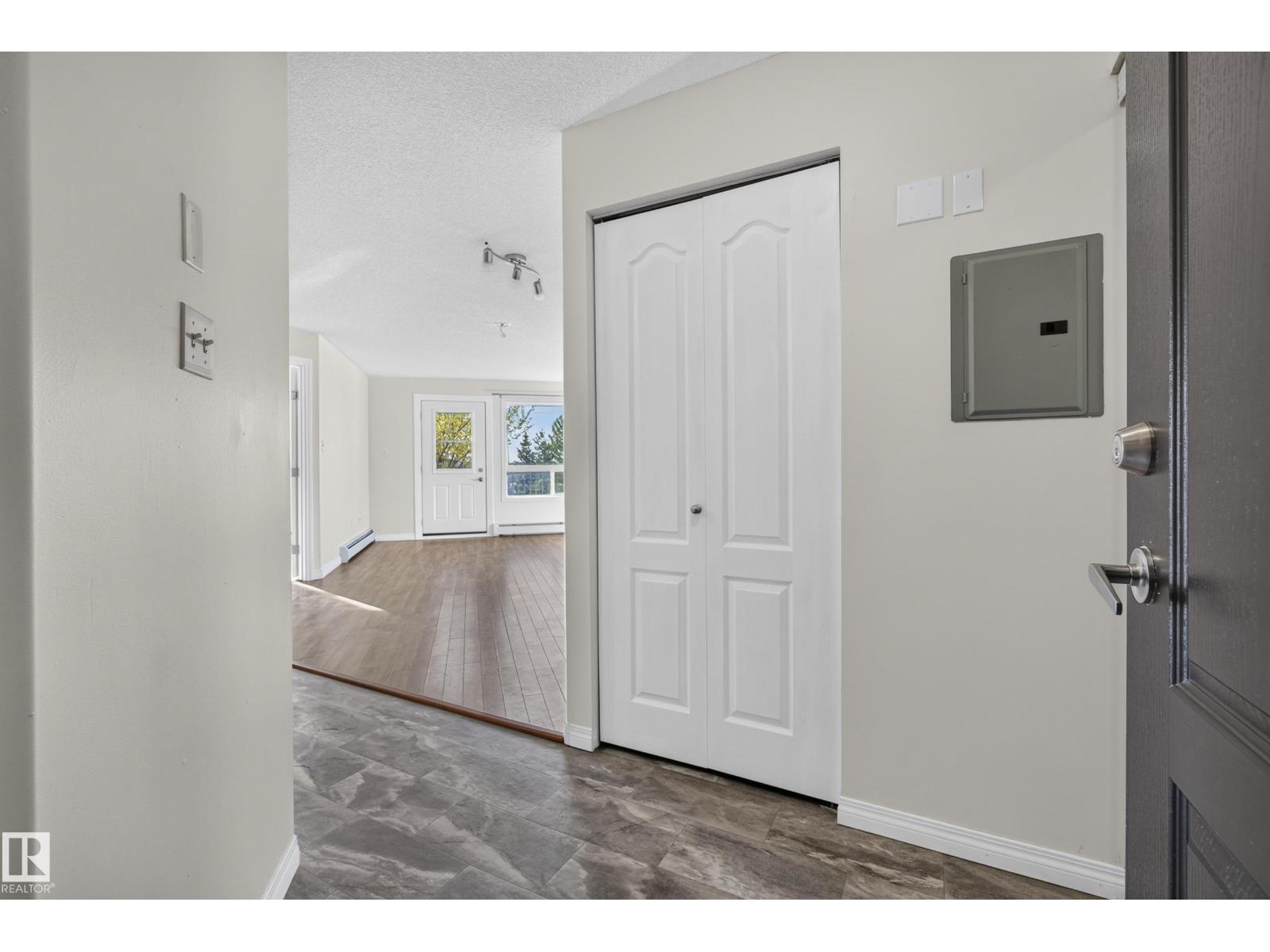#2212 320 CLAREVIEW STATION DR NW