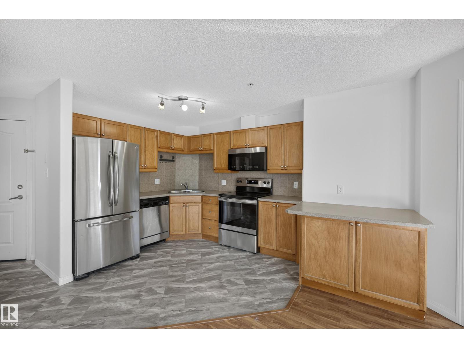 #2212 320 CLAREVIEW STATION DR NW
