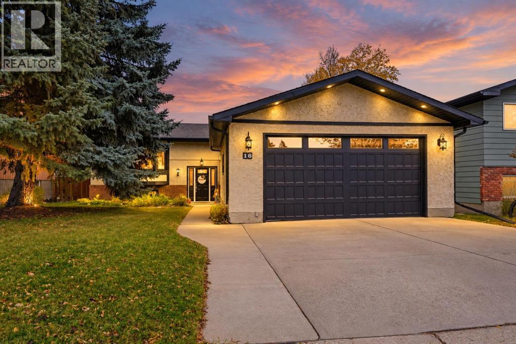 16 Robinson Drive, Okotoks, Alberta  T1S 1C4 - Photo 1 - A2350864