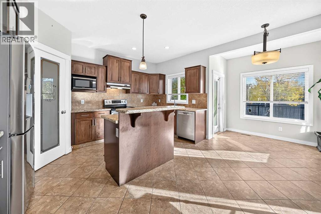 170 Canals Circle SW, Airdrie, Alberta  T4B 0L4 - Photo 7 - A2350898