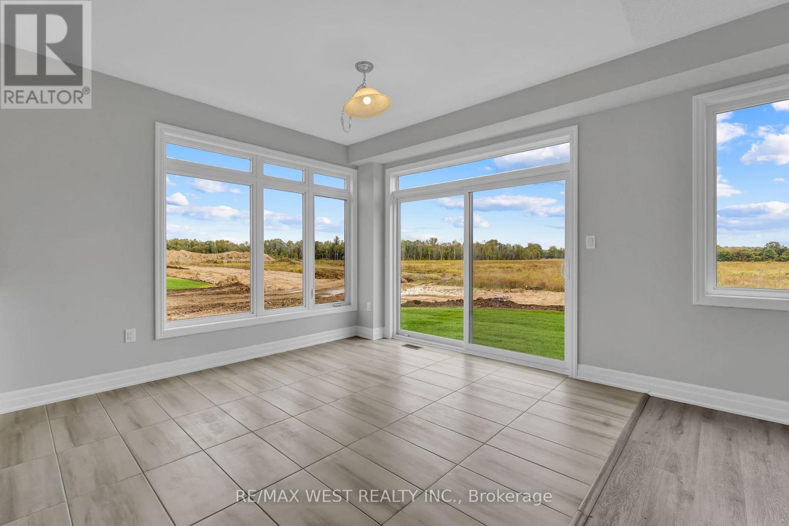 160 Union Boulevard, Wasaga Beach, Ontario  L0M 1S0 - Photo 12 - S13880974