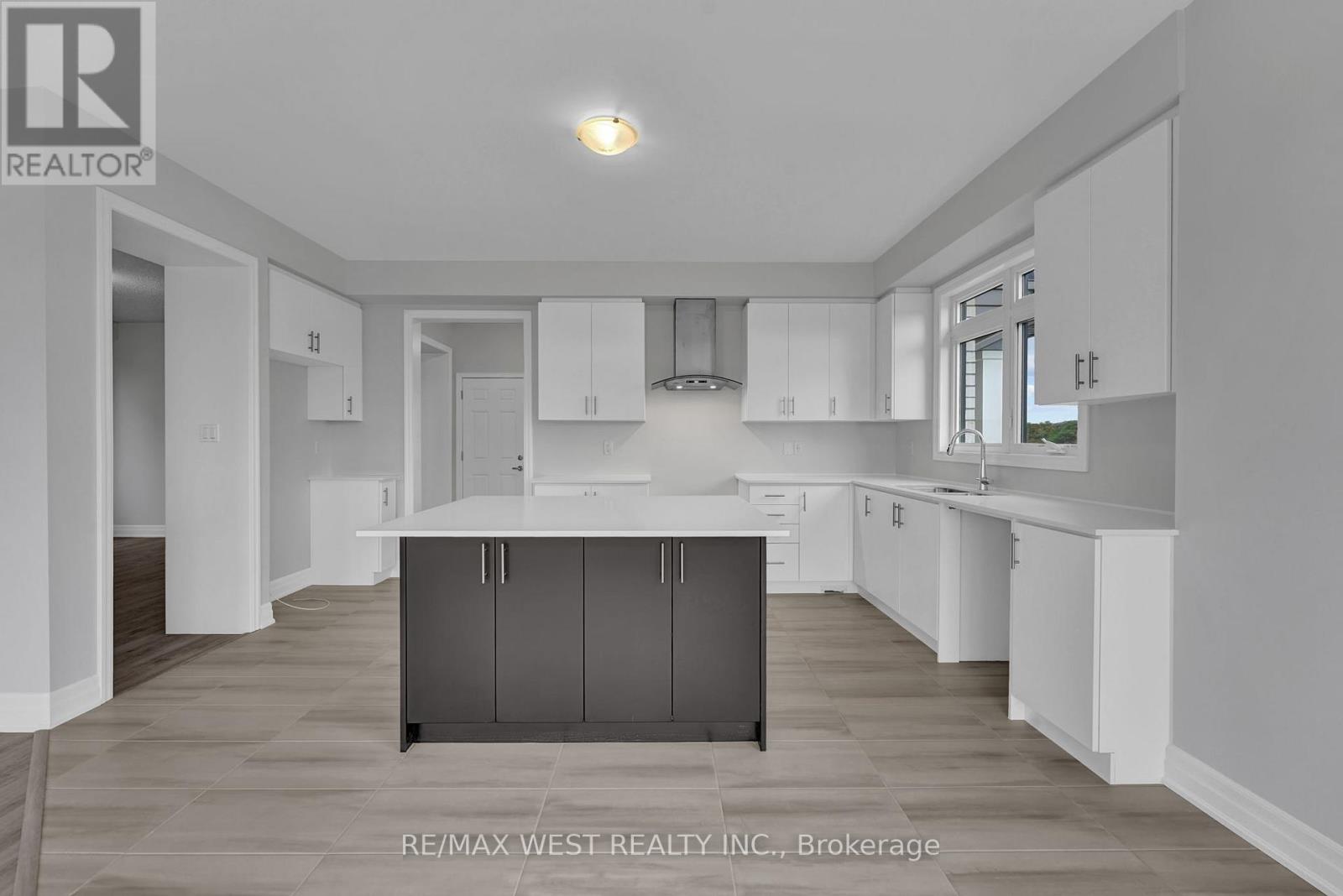 160 Union Boulevard, Wasaga Beach, Ontario  L0M 1S0 - Photo 15 - S13880974