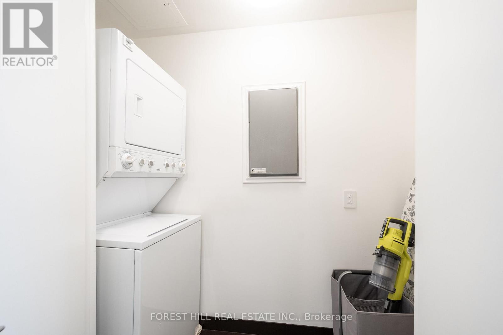 215 - 77 Avenue Road, Toronto, Ontario  M5R 3R8 - Photo 17 - C13878912