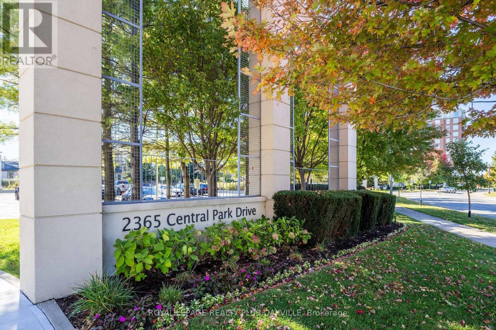 206 - 2365 Central Park Drive, Oakville, Ontario  L6H 0C7 - Photo 3 - W13767644