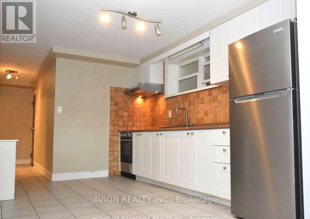 1 - 42 Emerald Crescent, Toronto, Ontario  M8V 2B6 - Photo 4 - W13880876