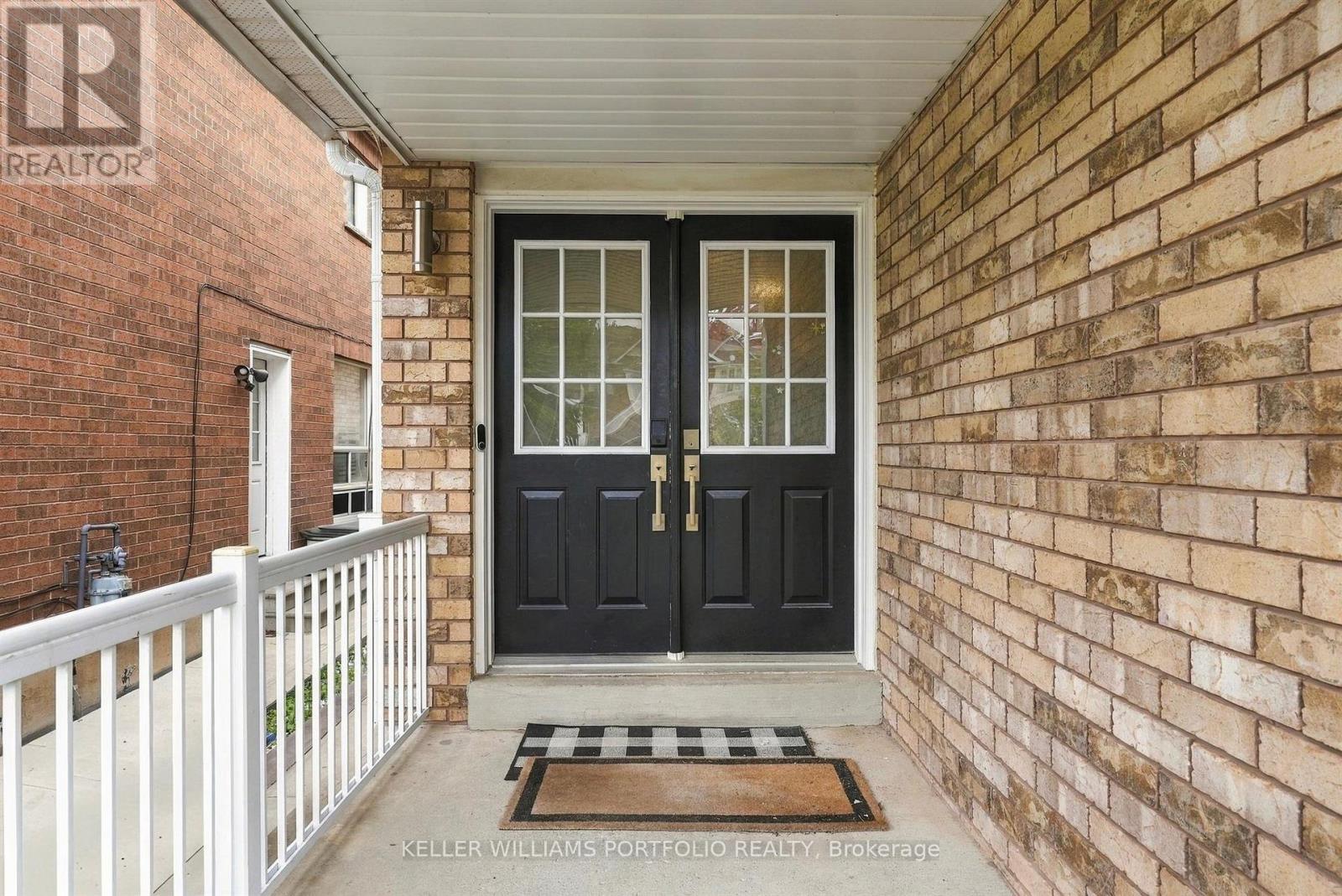 5723 Keldrew Avenue, Mississauga, Ontario  L5M 7B9 - Photo 3 - W13880882