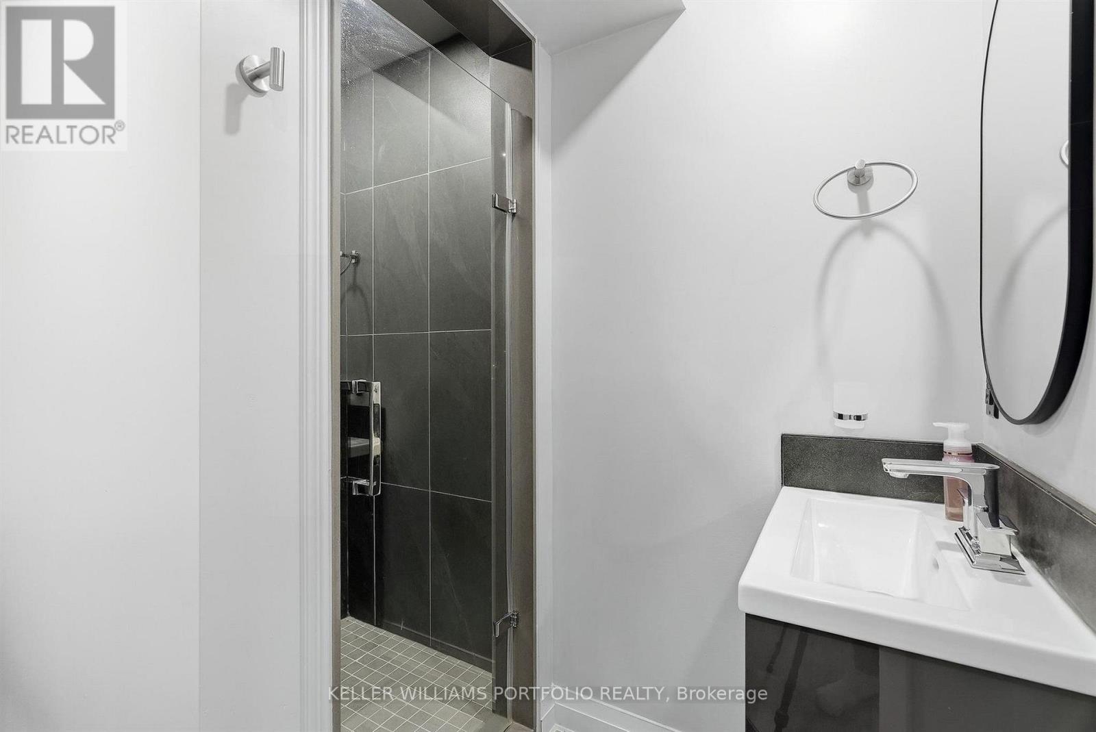 5723 Keldrew Avenue, Mississauga, Ontario  L5M 7B9 - Photo 45 - W13880882