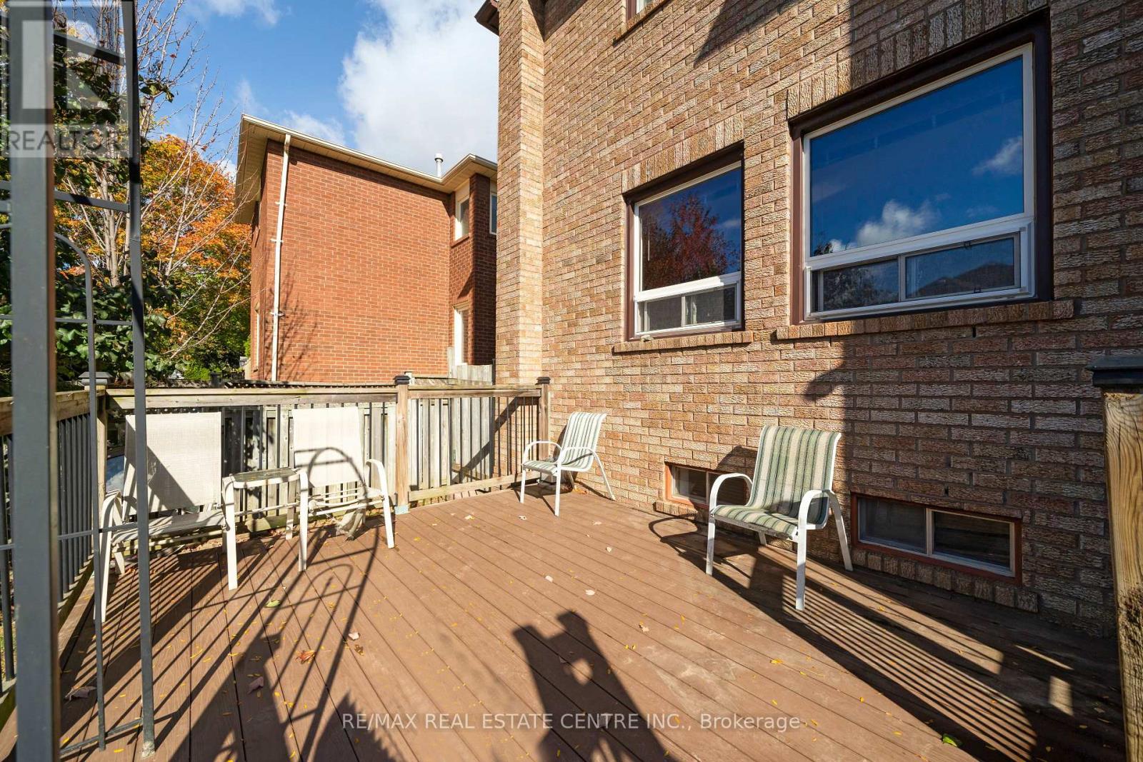 39 Killaloe Crescent, Halton Hills, Ontario  L7G 5N2 - Photo 16 - W13880908