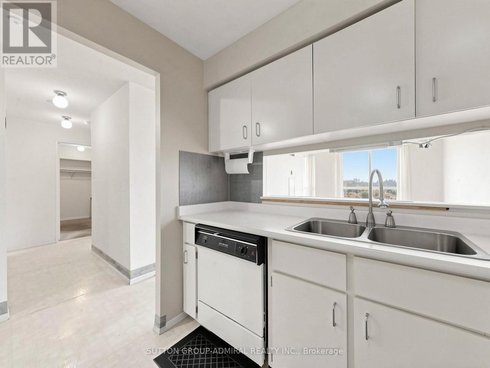 1108 - 2470 Eglinton Avenue, Toronto, Ontario  M6M 5E7 - Photo 11 - W13880962