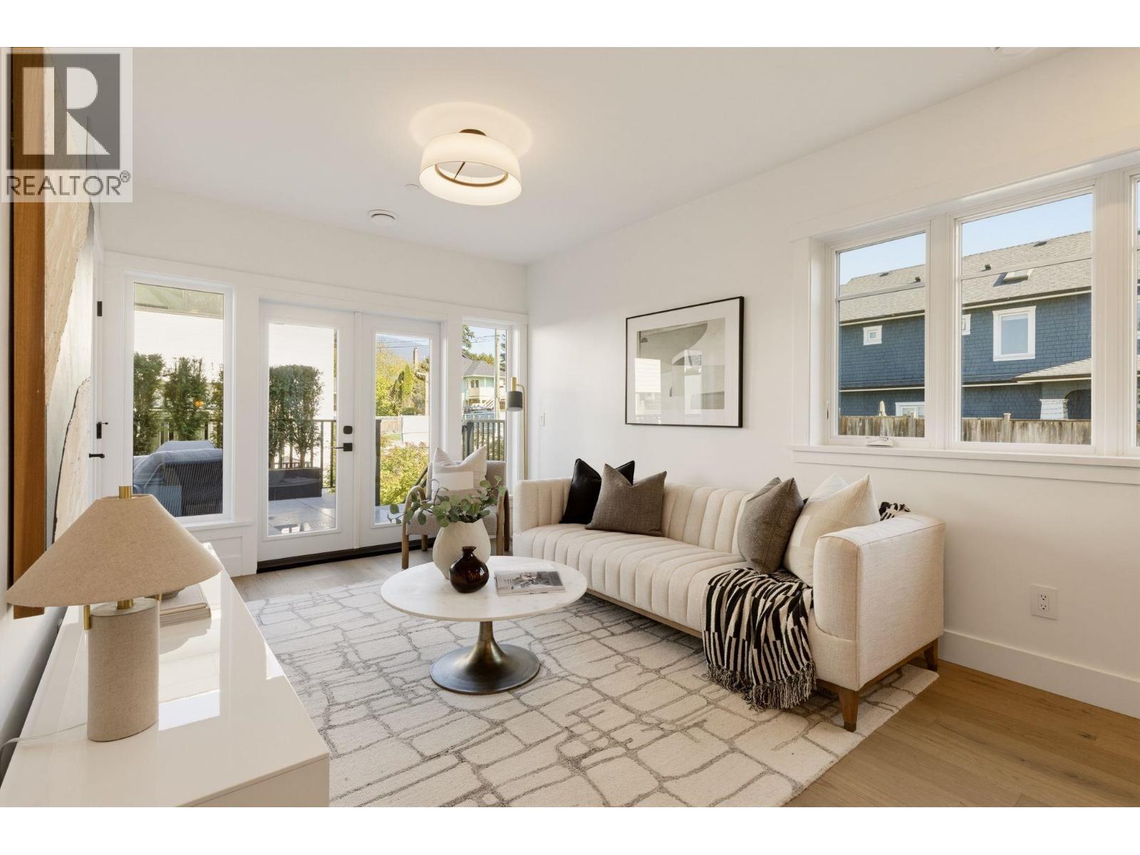 1 326 W 14th Street, North Vancouver, British Columbia  V7M 1P6 - Photo 5 - R3172617