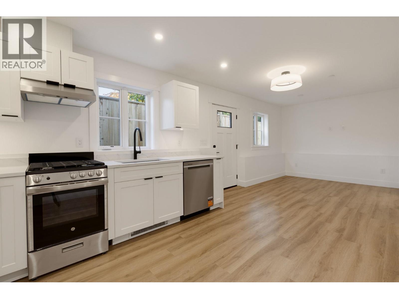 1 326 W 14th Street, North Vancouver, British Columbia  V7M 1P6 - Photo 27 - R3172617