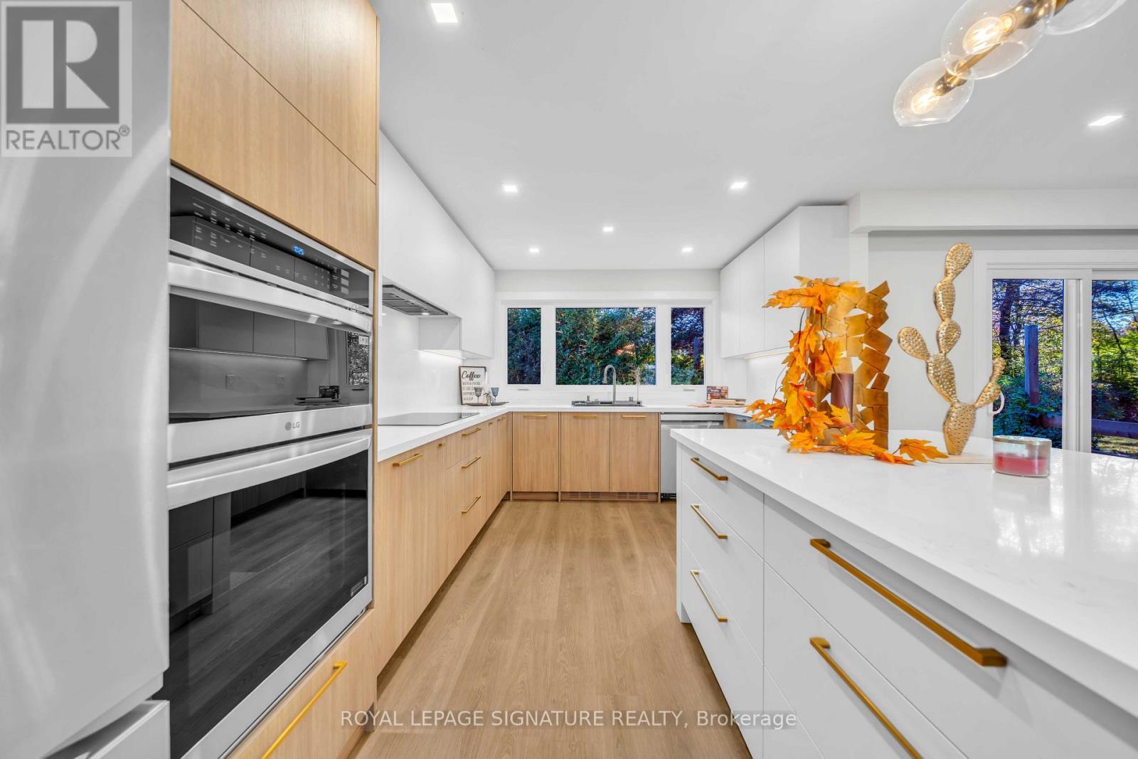 49 Snowcrest Avenue, Toronto, Ontario  M2K 2K9 - Photo 10 - C13879152