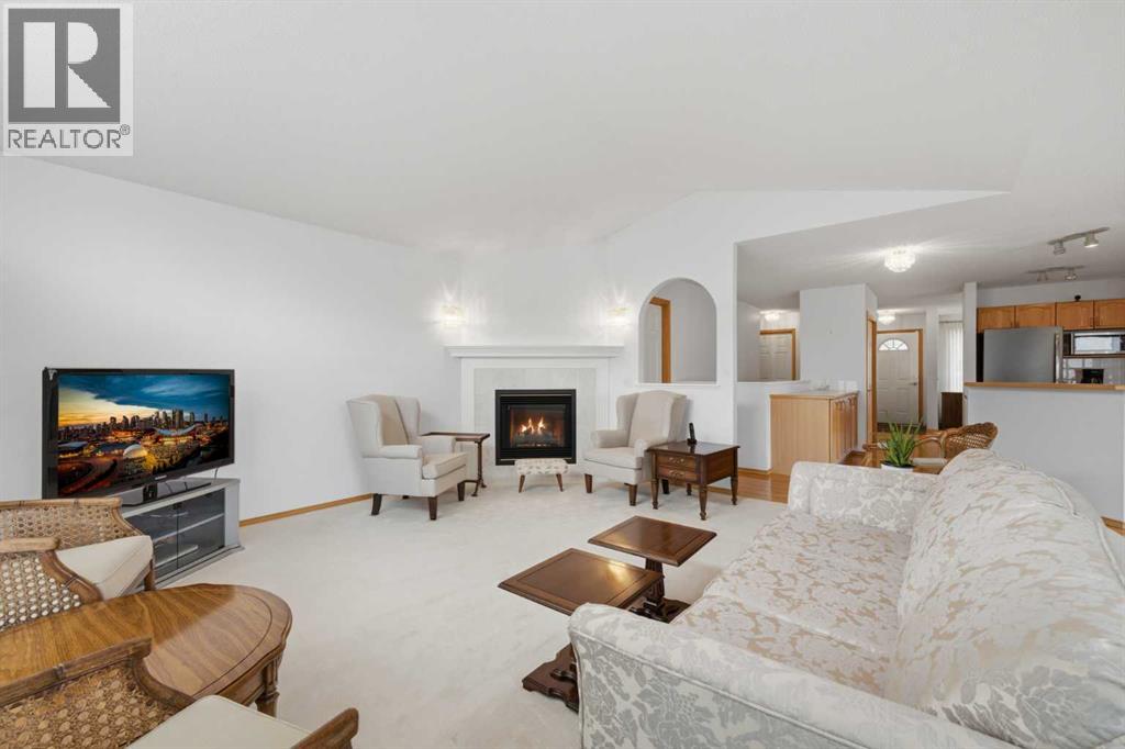 614 Sierra Madre Court SW, Calgary, Alberta  T3H 3M5 - Photo 12 - A2350736