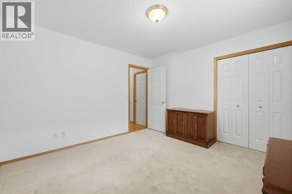 614 Sierra Madre Court SW, Calgary, Alberta  T3H 3M5 - Photo 18 - A2350736