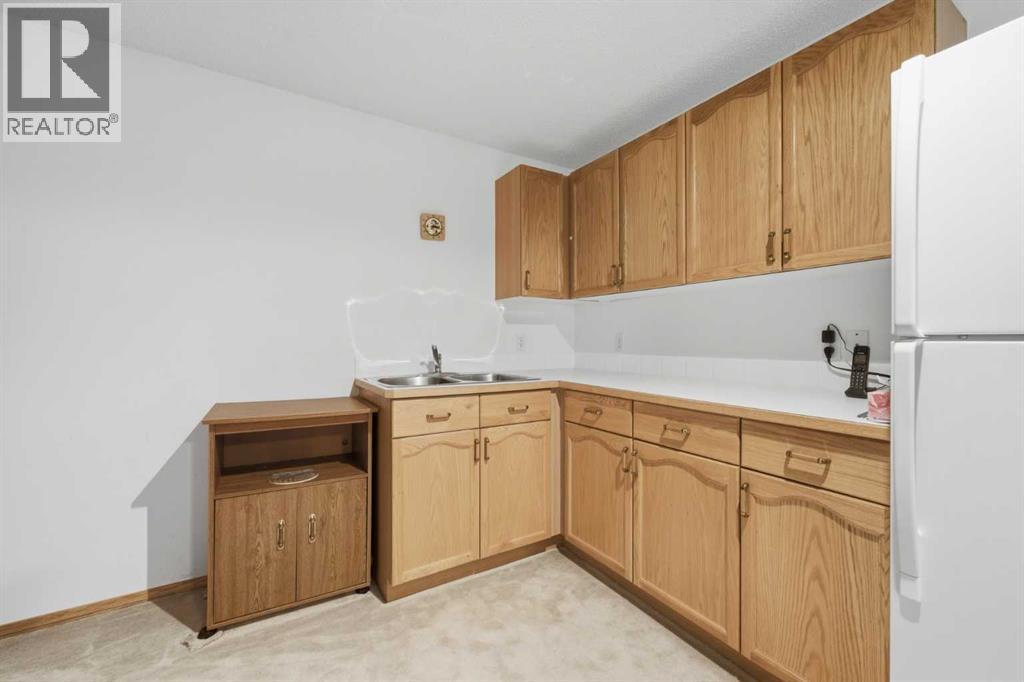 614 Sierra Madre Court SW, Calgary, Alberta  T3H 3M5 - Photo 28 - A2350736