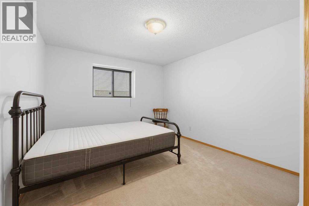 614 Sierra Madre Court SW, Calgary, Alberta  T3H 3M5 - Photo 29 - A2350736