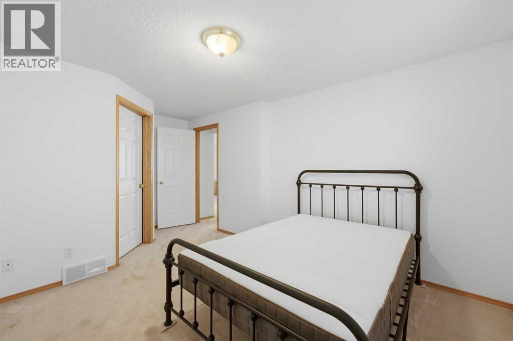 614 Sierra Madre Court SW, Calgary, Alberta  T3H 3M5 - Photo 30 - A2350736