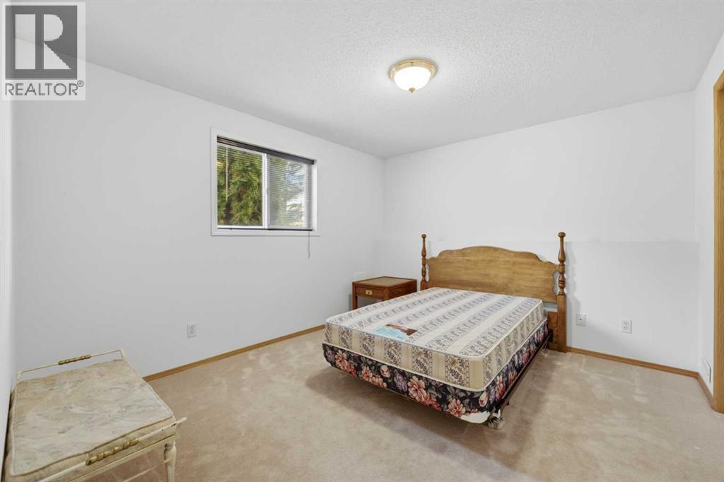 614 Sierra Madre Court SW, Calgary, Alberta  T3H 3M5 - Photo 31 - A2350736
