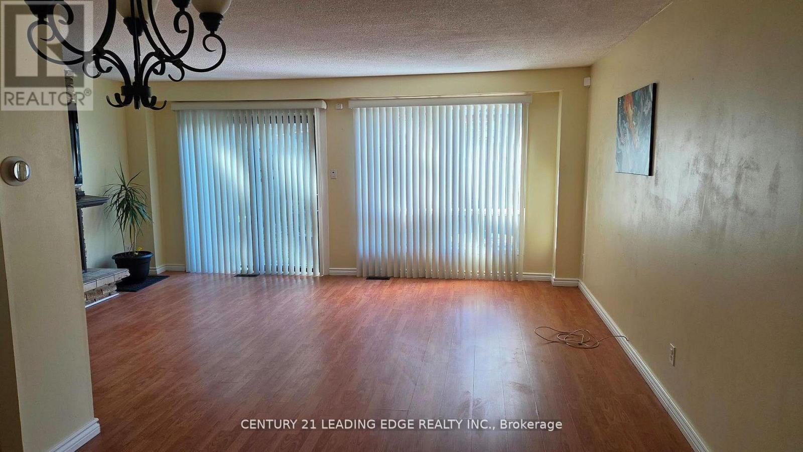 Main & 2nd Flr - 6 Plum Brook Crescent, Toronto, Ontario  M1S 3Z8 - Photo 7 - E13877090
