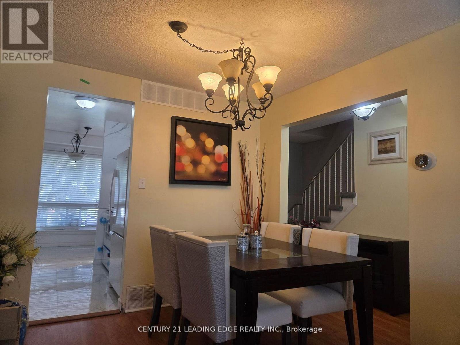 Main & 2nd Flr - 6 Plum Brook Crescent, Toronto, Ontario  M1S 3Z8 - Photo 16 - E13877090