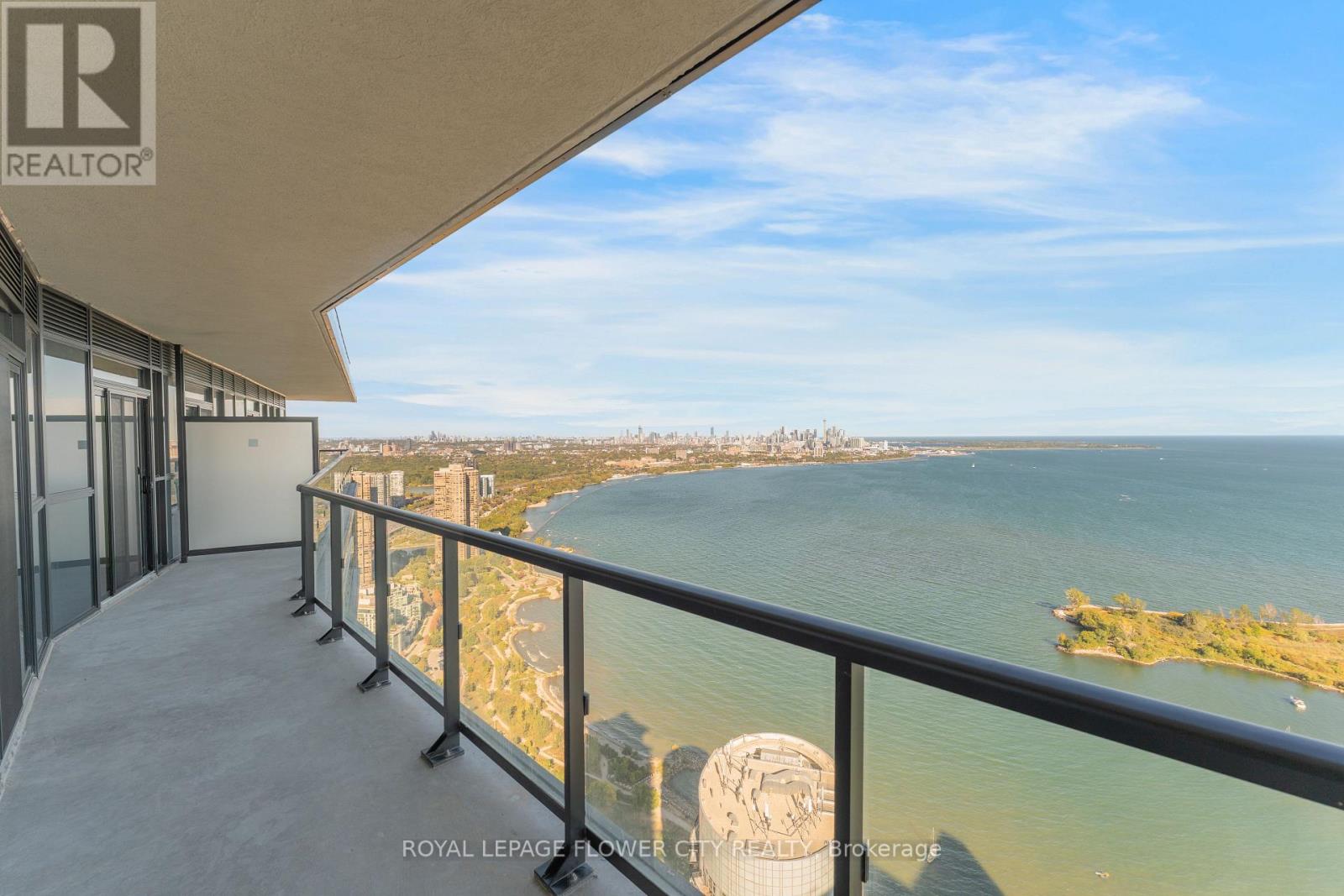 Ph404 - 38 Annie Craig Drive, Toronto, Ontario  M8V 0G9 - Photo 2 - W13879092