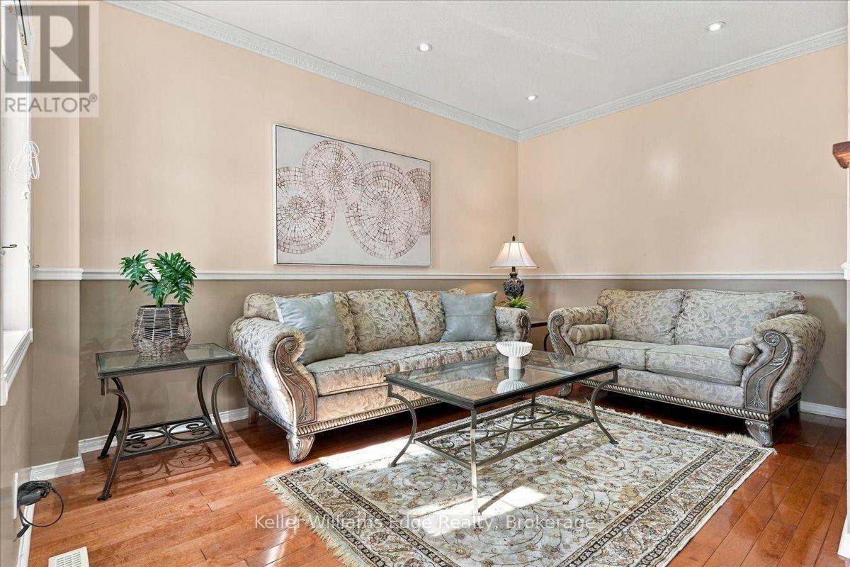 671 Twain Avenue, Mississauga, Ontario  L5W 1K7 - Photo 6 - W13881018