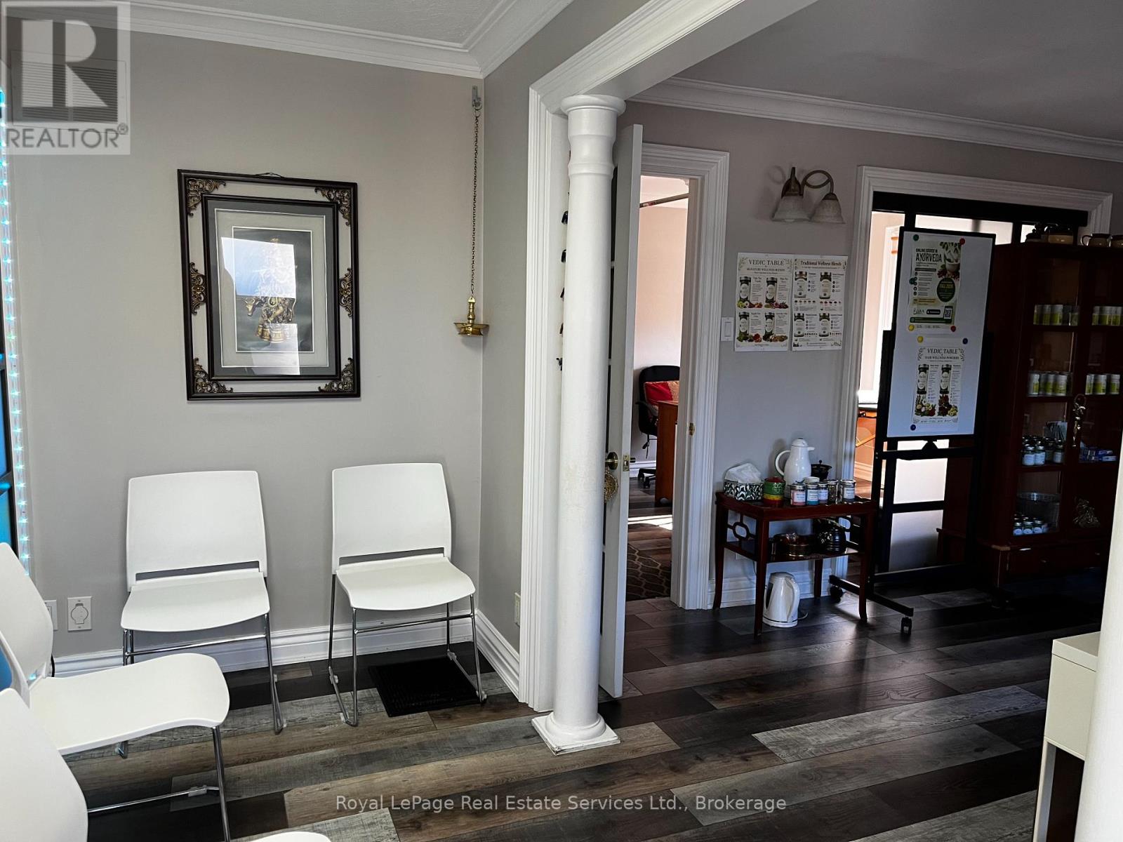 Main Level - B - 197 Broadway Street, Mississauga, Ontario  L5M 1H8 - Photo 3 - W13881080