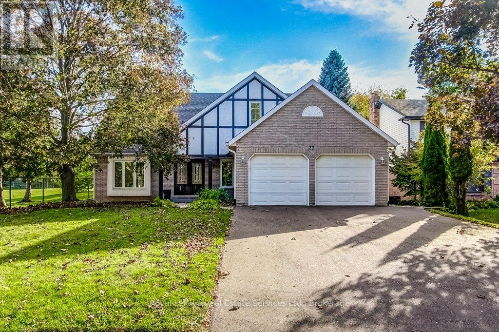 22 DAFFODIL CRESCENT, Hamilton, Ontario