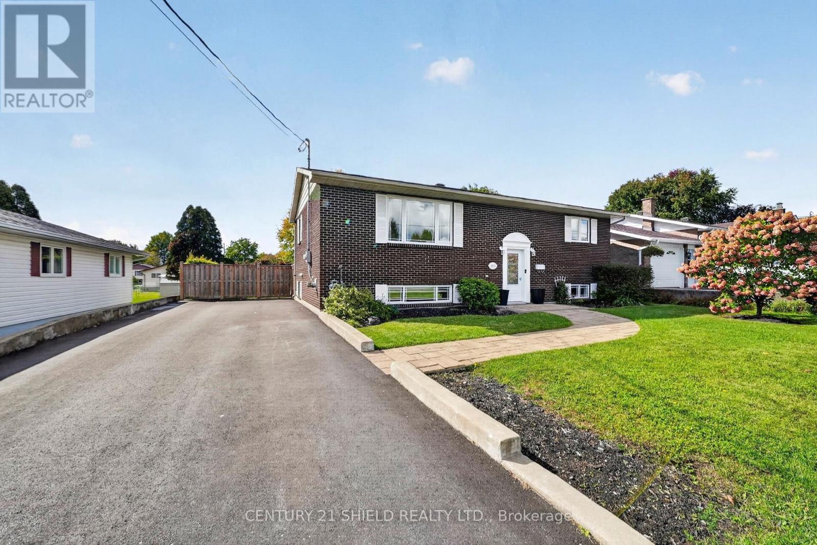 1810 Alguire Street, Cornwall, Ontario  K6J 3N4 - Photo 2 - X13881034