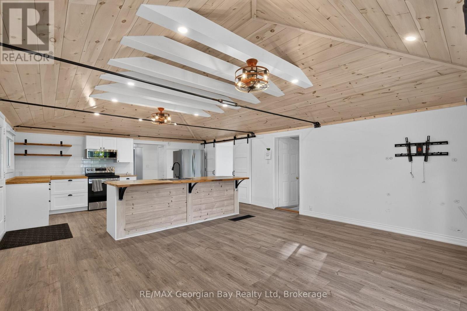 18 Sallows Drive, Tay, Ontario  L0K 2A0 - Photo 16 - S13881074