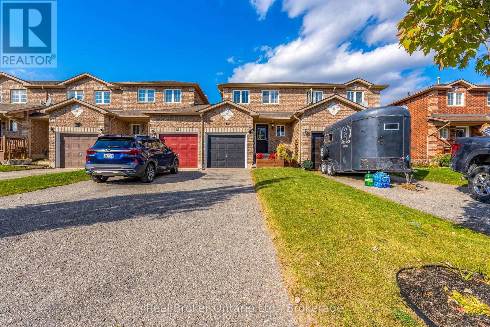 44 Monarchy Street, Barrie, Ontario  L4M 7K1 - Photo 2 - S13881196