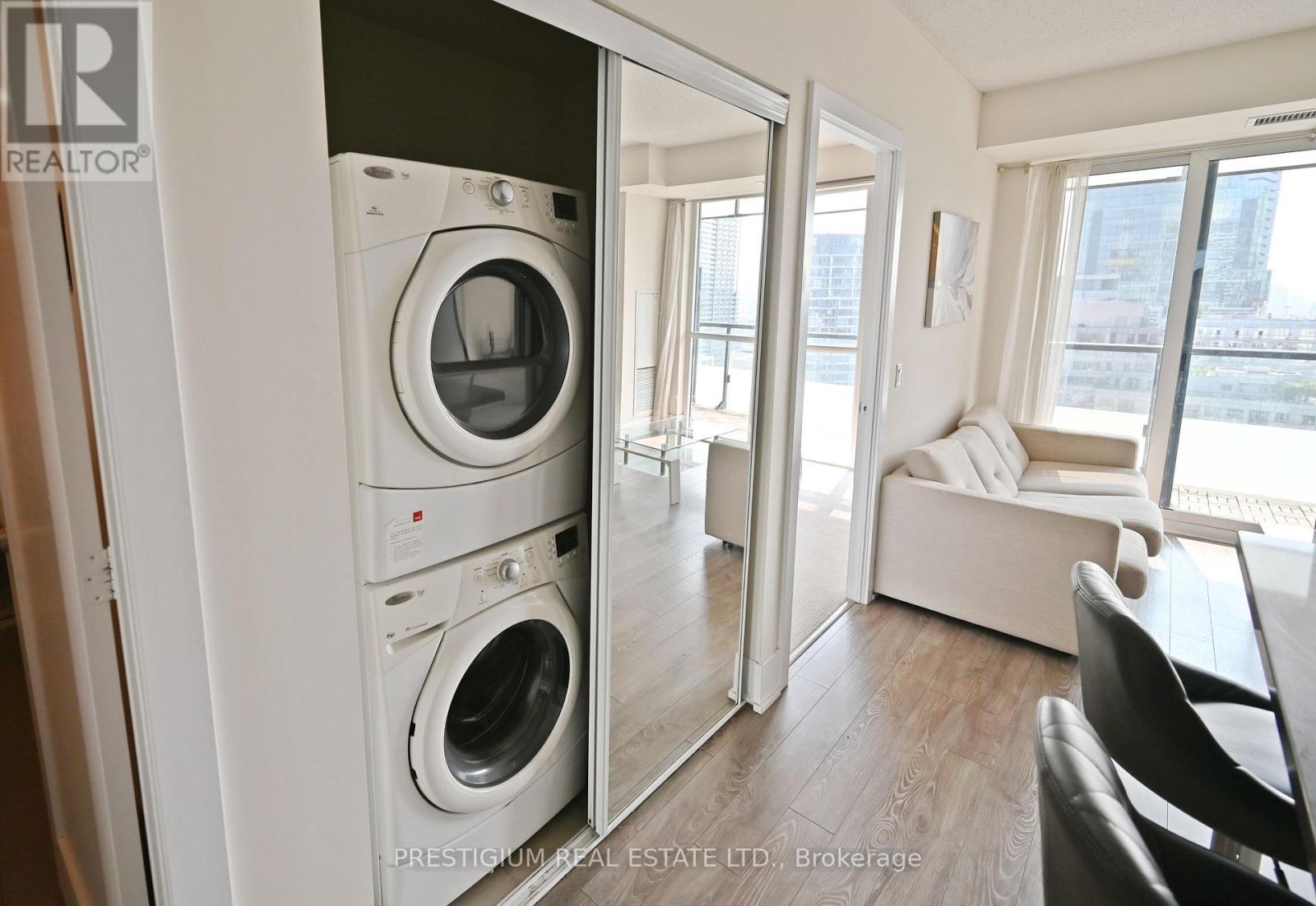 2601 - 300 Front Street W, Toronto, Ontario  M5V 0E9 - Photo 9 - C13881134