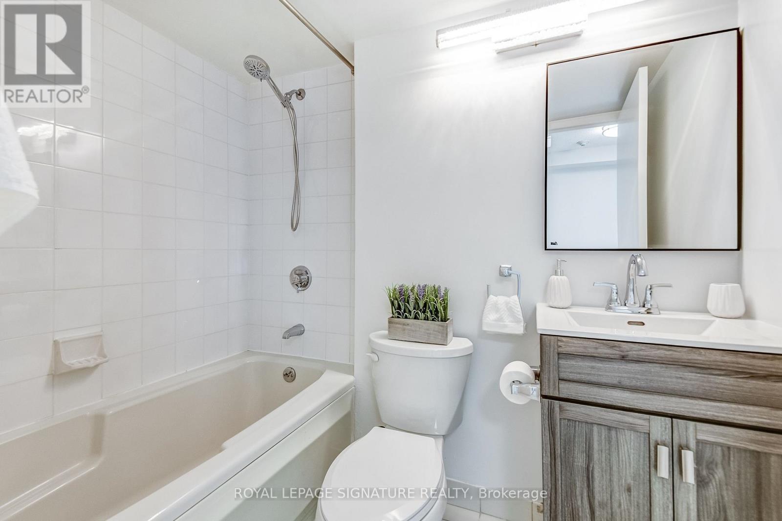 3111 - 10 Yonge Street, Toronto, Ontario  M5E 1R4 - Photo 21 - C13881150