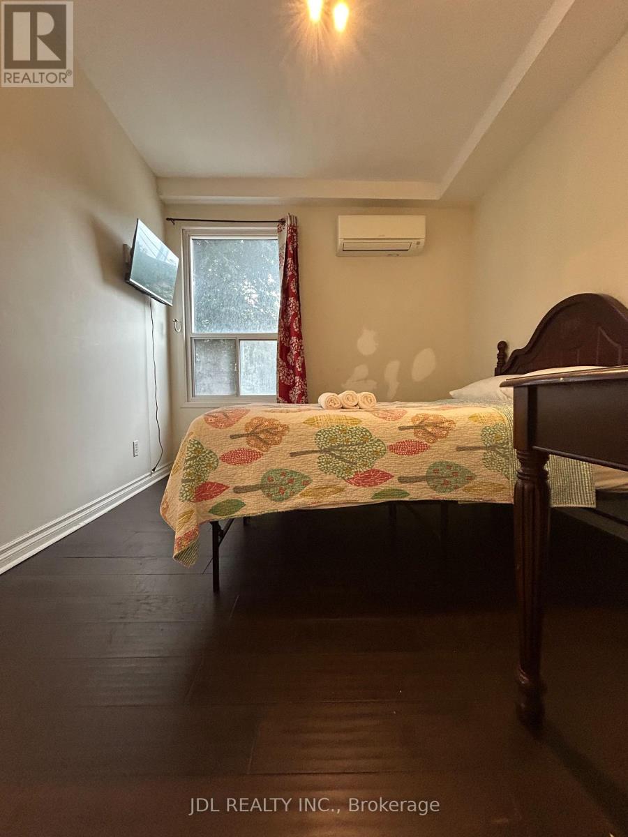 Wholeonebedroom Unit Main - 3 Pembroke St Street, Toronto, Ontario  M5A 2N6 - Photo 7 - C13881302