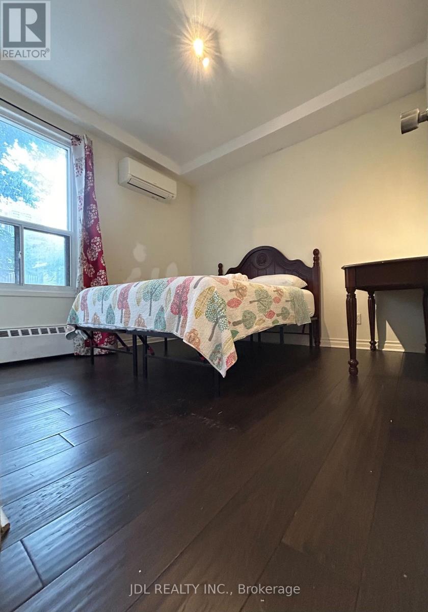 Wholeonebedroom Unit Main - 3 Pembroke St Street, Toronto, Ontario  M5A 2N6 - Photo 8 - C13881302