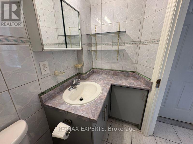 Main - 721 Carlaw Avenue, Toronto, Ontario  M4K 3K8 - Photo 11 - E13880978