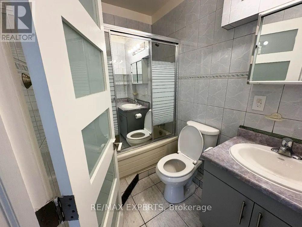 Unit D - 287 Sammon Avenue, Toronto, Ontario  M4J 1Z9 - Photo 10 - E13881016