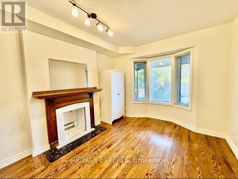 Unit D - 287 Sammon Avenue, Toronto, Ontario  M4J 1Z9 - Photo 8 - E13881016