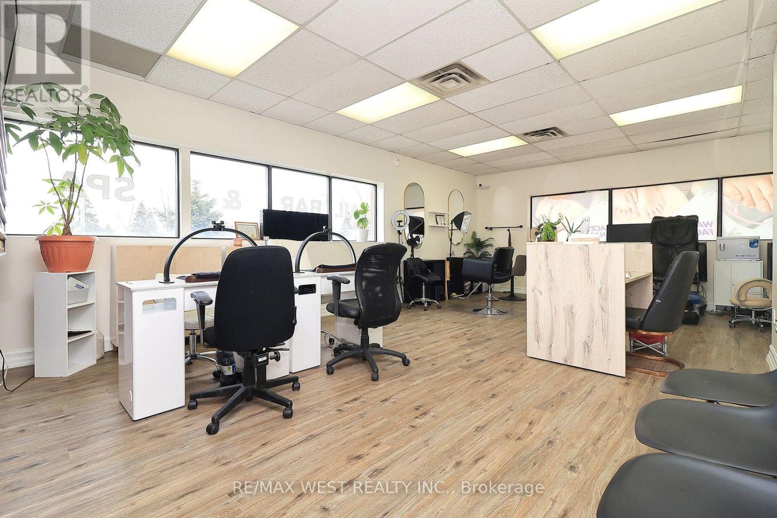 4-5 - 3702 Kingston Road, Toronto, Ontario  M1J 3H3 - Photo 1 - E13881324
