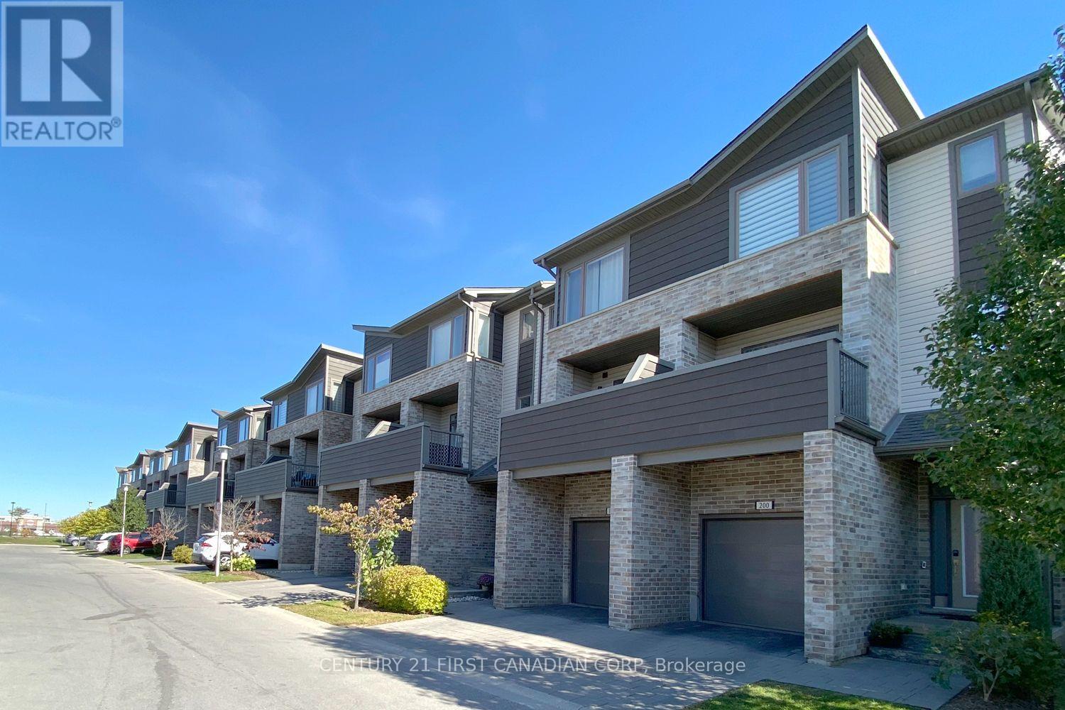 100 - 2070 Meadowgate Boulevard, London South, Ontario  N6M 1C6 - Photo 2 - X13881218