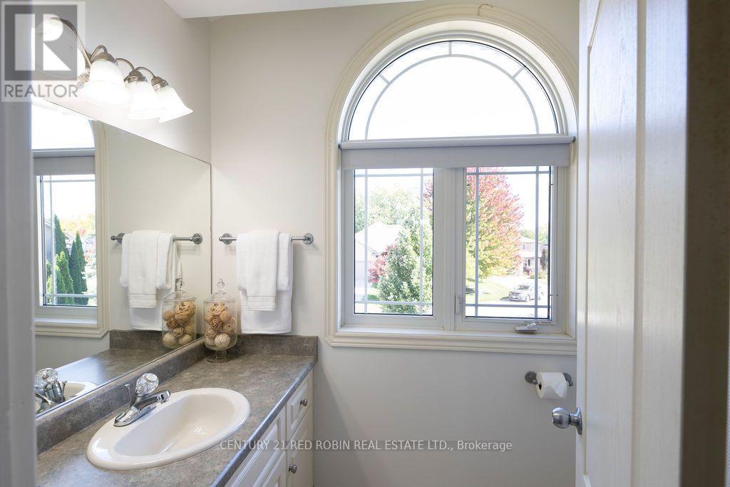 516 Harris Circle, Strathroy-Caradoc, Ontario  N7G 4H3 - Photo 33 - X13881310