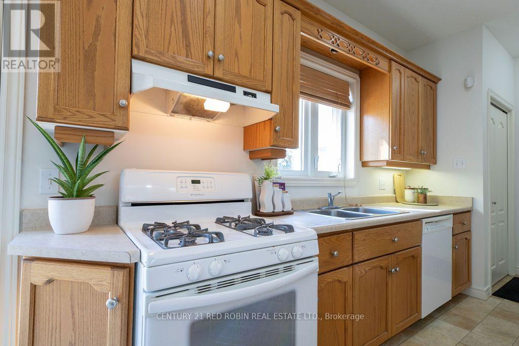 516 Harris Circle, Strathroy-Caradoc, Ontario  N7G 4H3 - Photo 8 - X13881310