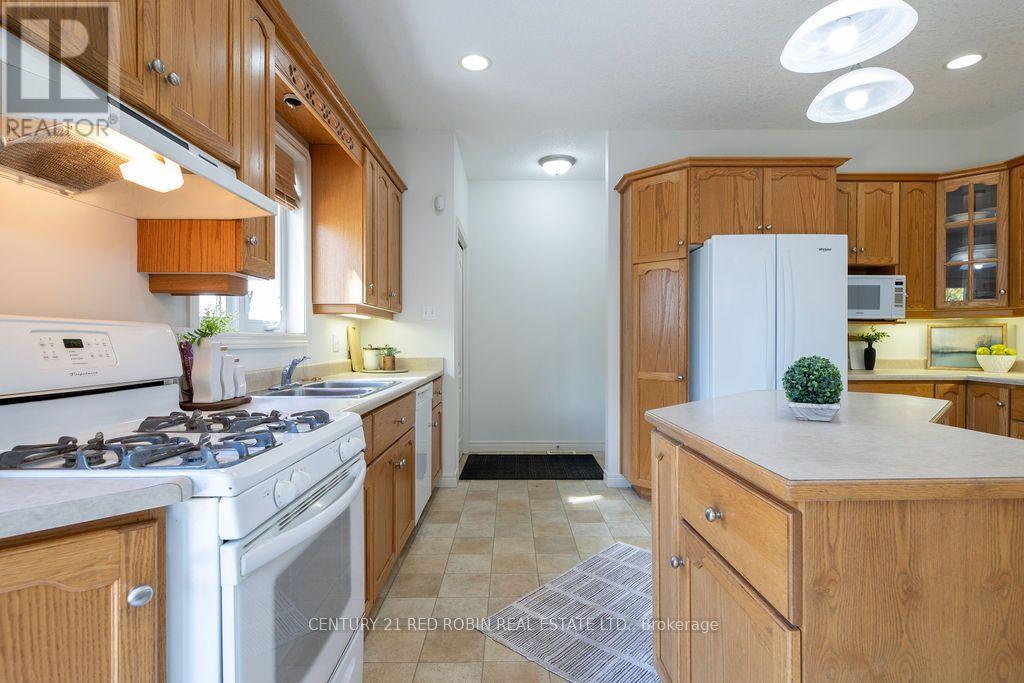 516 Harris Circle, Strathroy-Caradoc, Ontario  N7G 4H3 - Photo 9 - X13881310