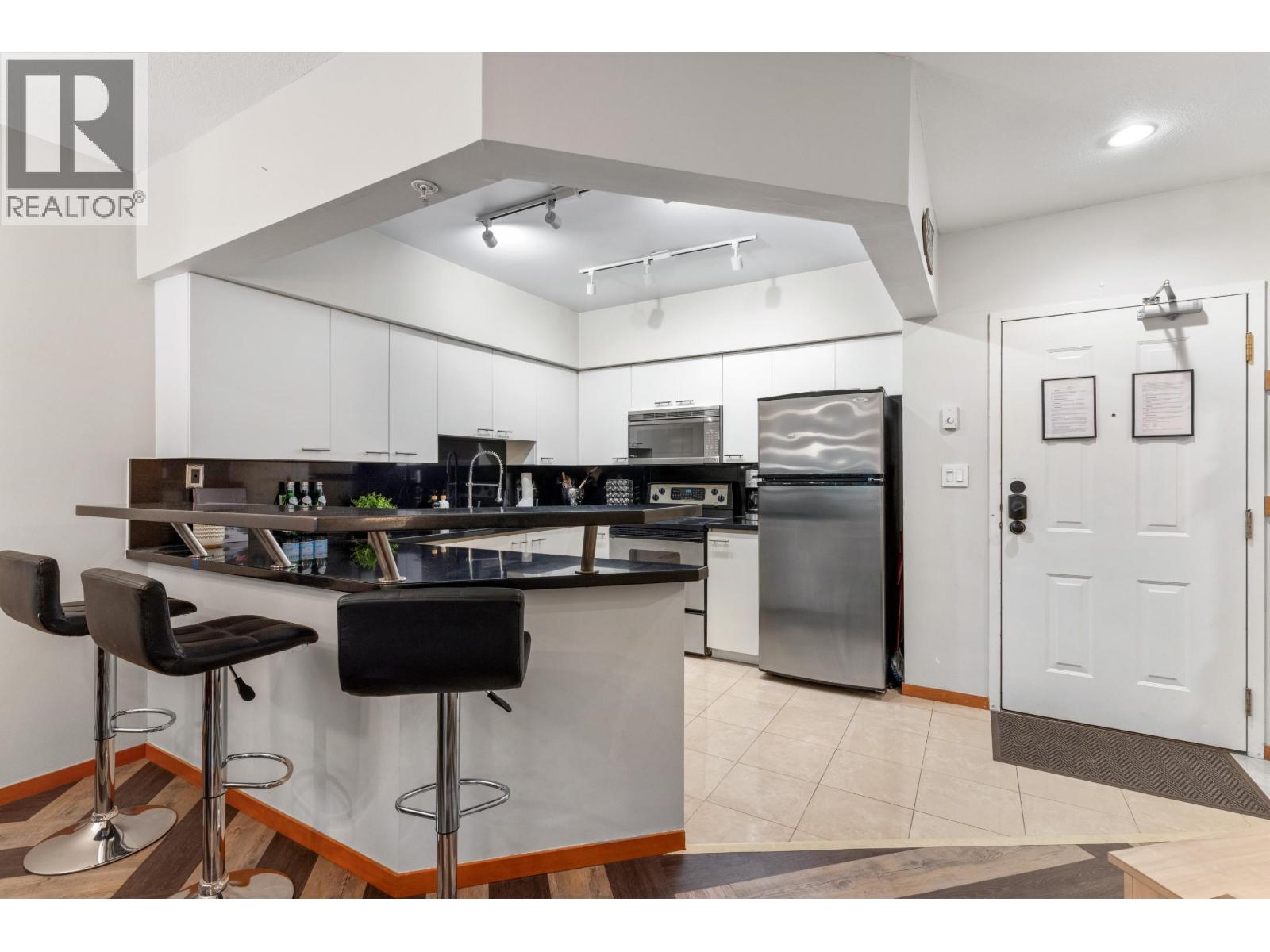 102 4821 Spearhead Drive, Whistler, British Columbia  V8E 1E8 - Photo 4 - R3174000