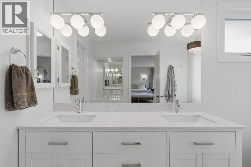 119 Woodpark Circle SW, Calgary, Alberta  T2W 6E9 - Photo 27 - A2351336