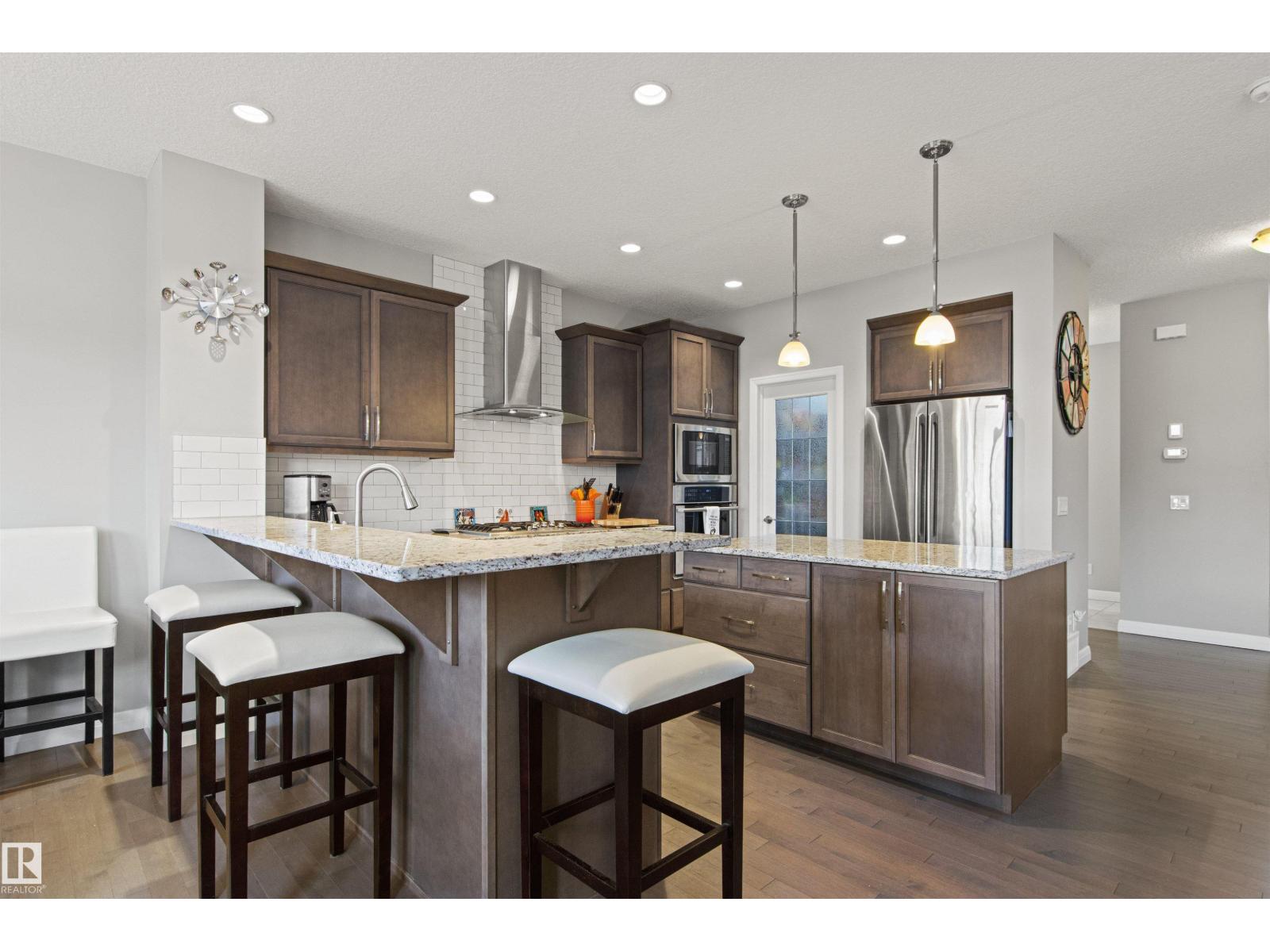 6124 175 AV NW