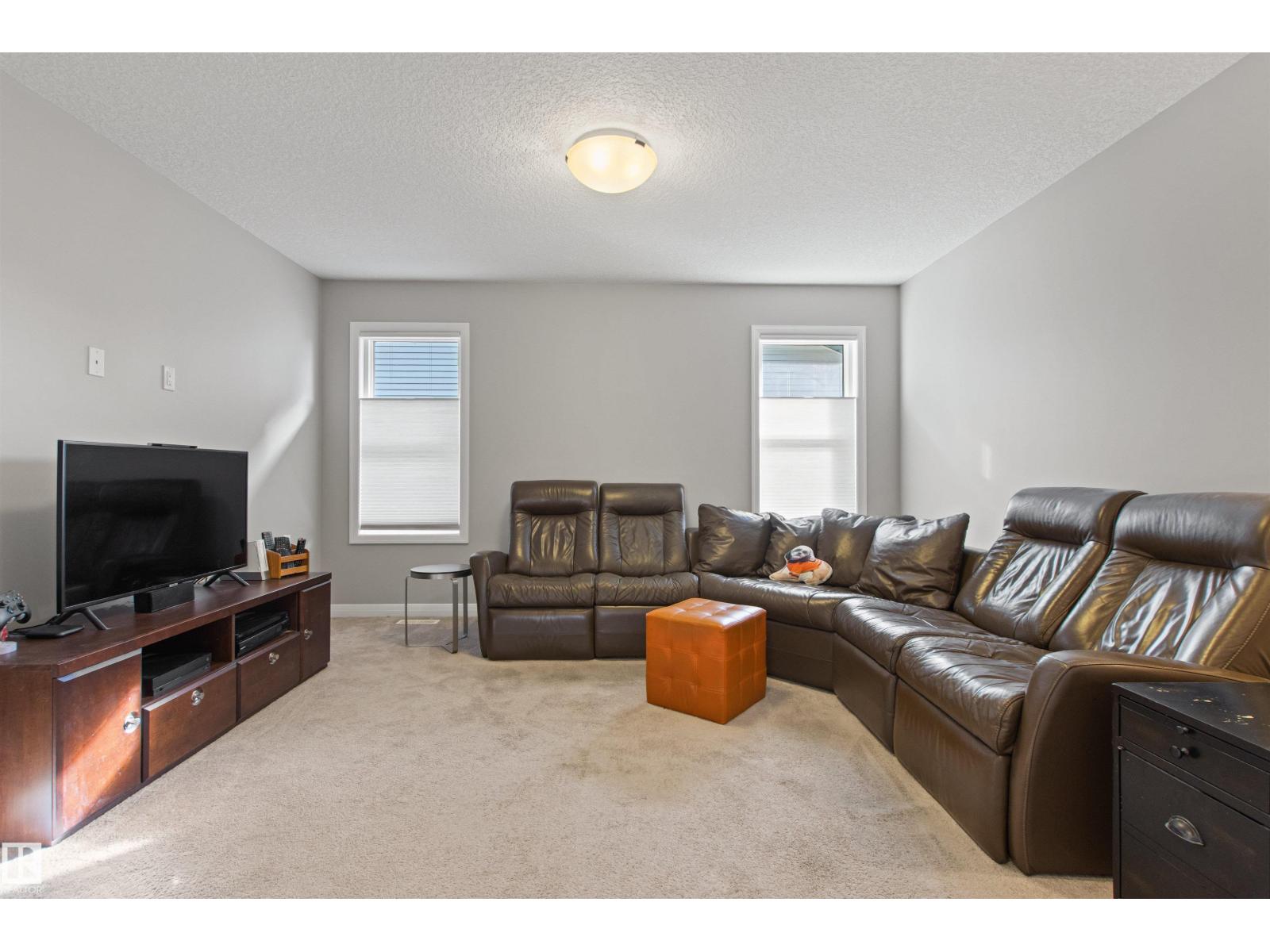6124 175 AV NW
