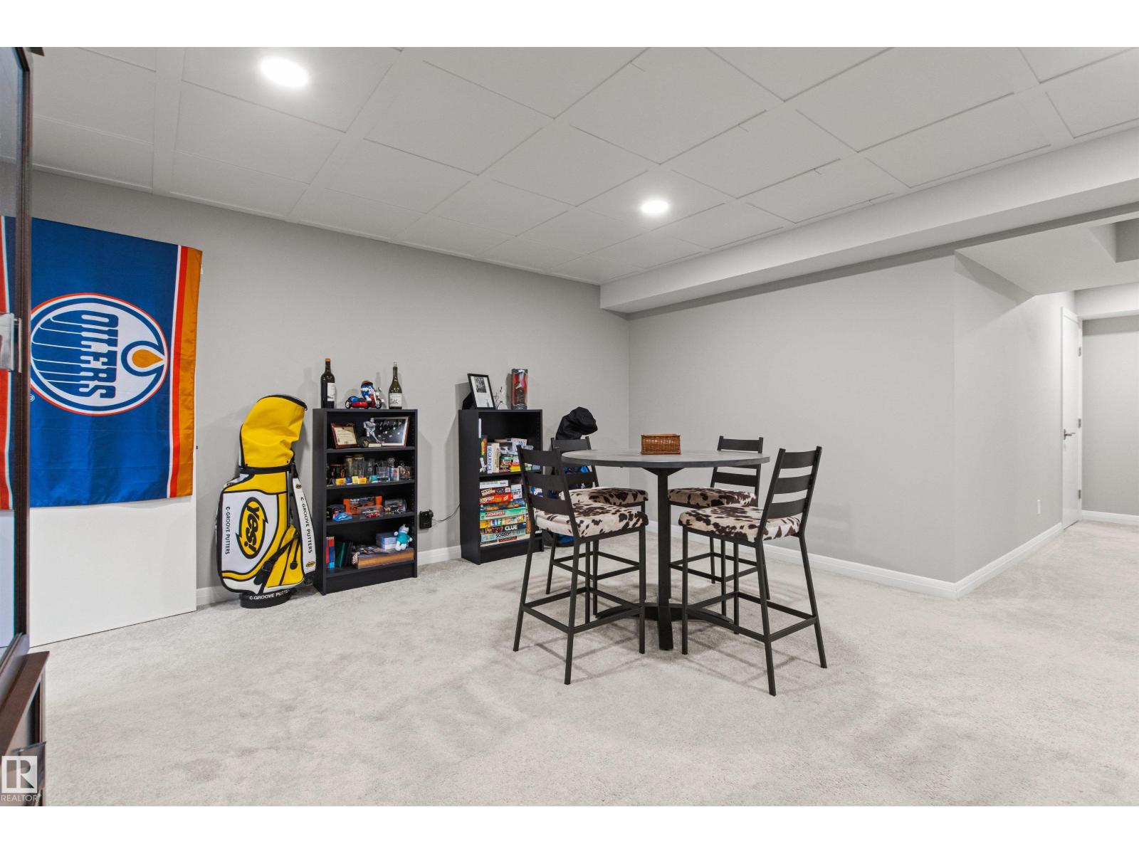 6124 175 AV NW